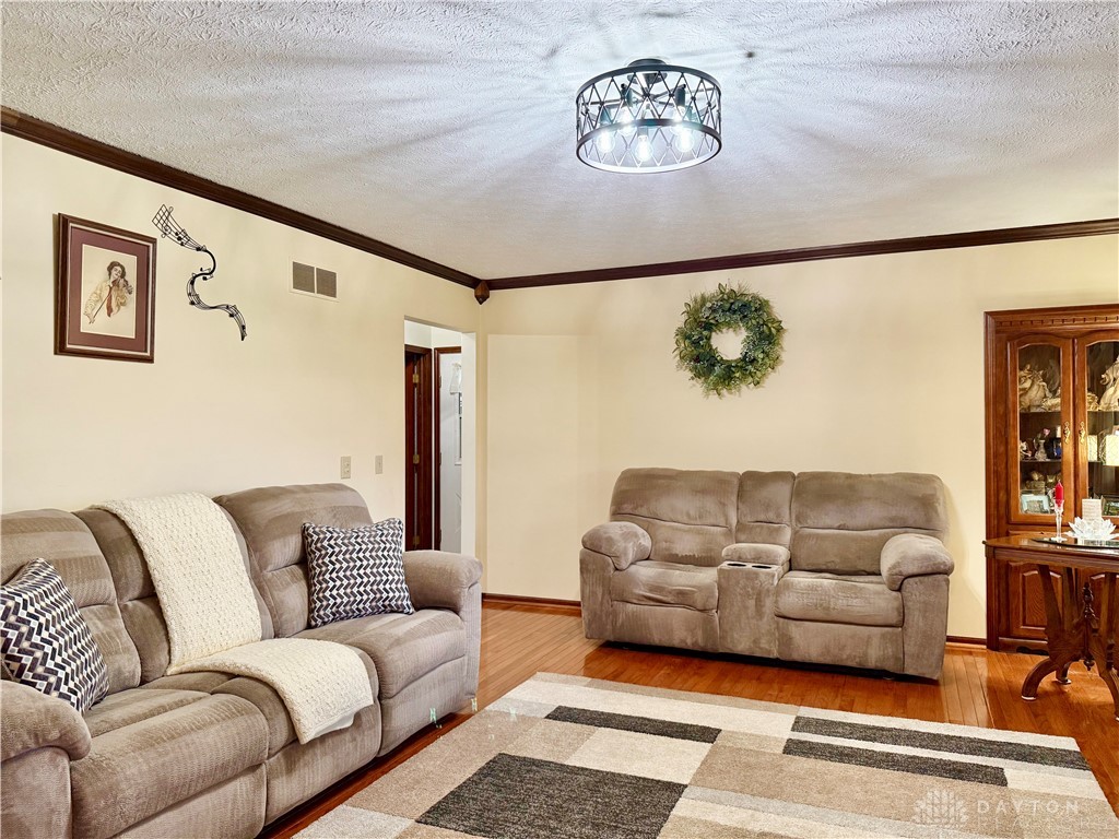 4920 Spring Valley Road, London, Ohio image 13