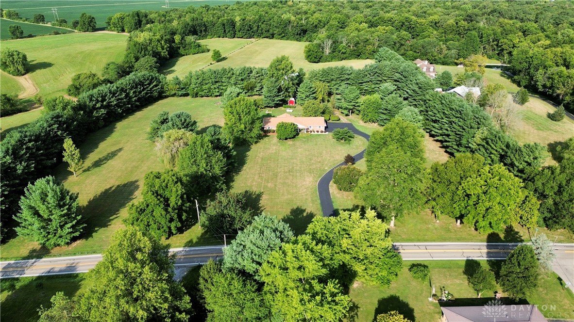 4920 Spring Valley Road, London, Ohio image 4