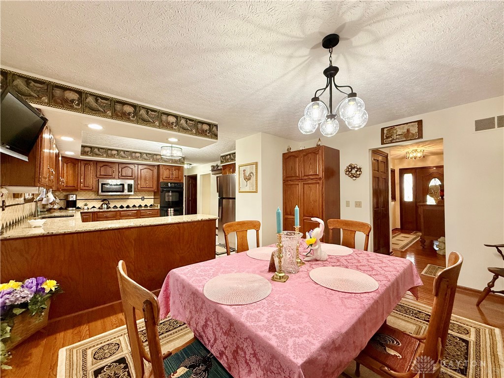 4920 Spring Valley Road, London, Ohio image 21