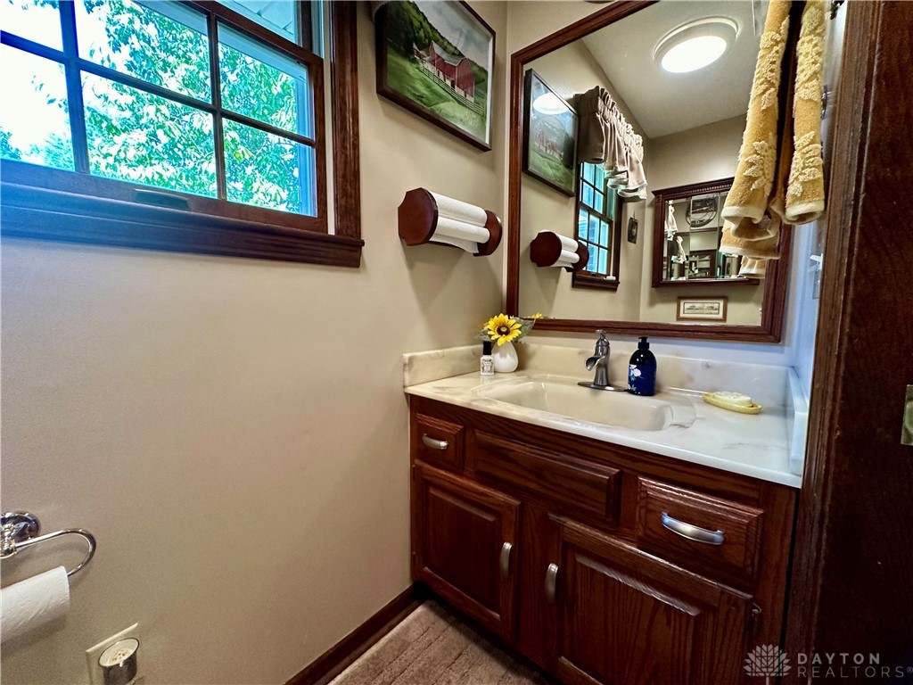 4920 Spring Valley Road, London, Ohio image 35