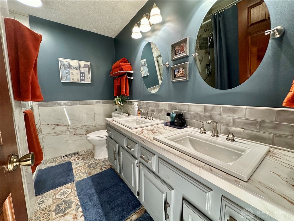 4920 Spring Valley Road, London, Ohio image 40