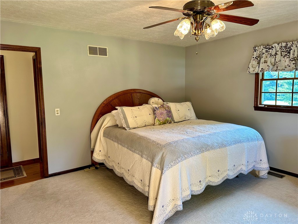 4920 Spring Valley Road, London, Ohio image 47