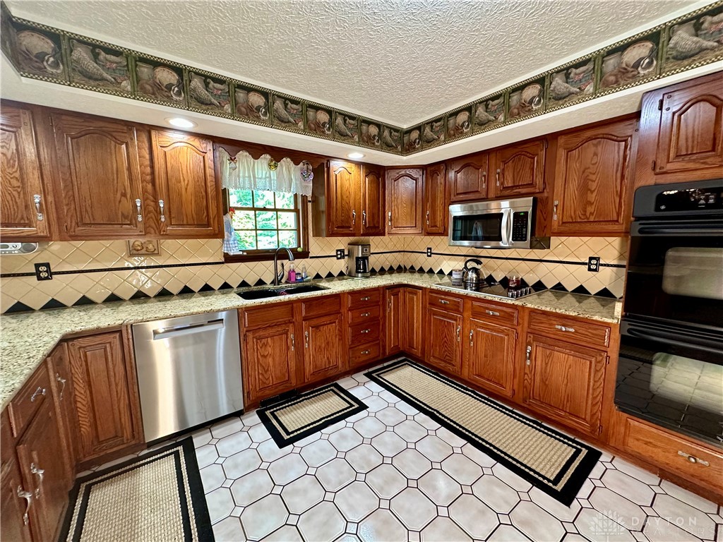 4920 Spring Valley Road, London, Ohio image 28