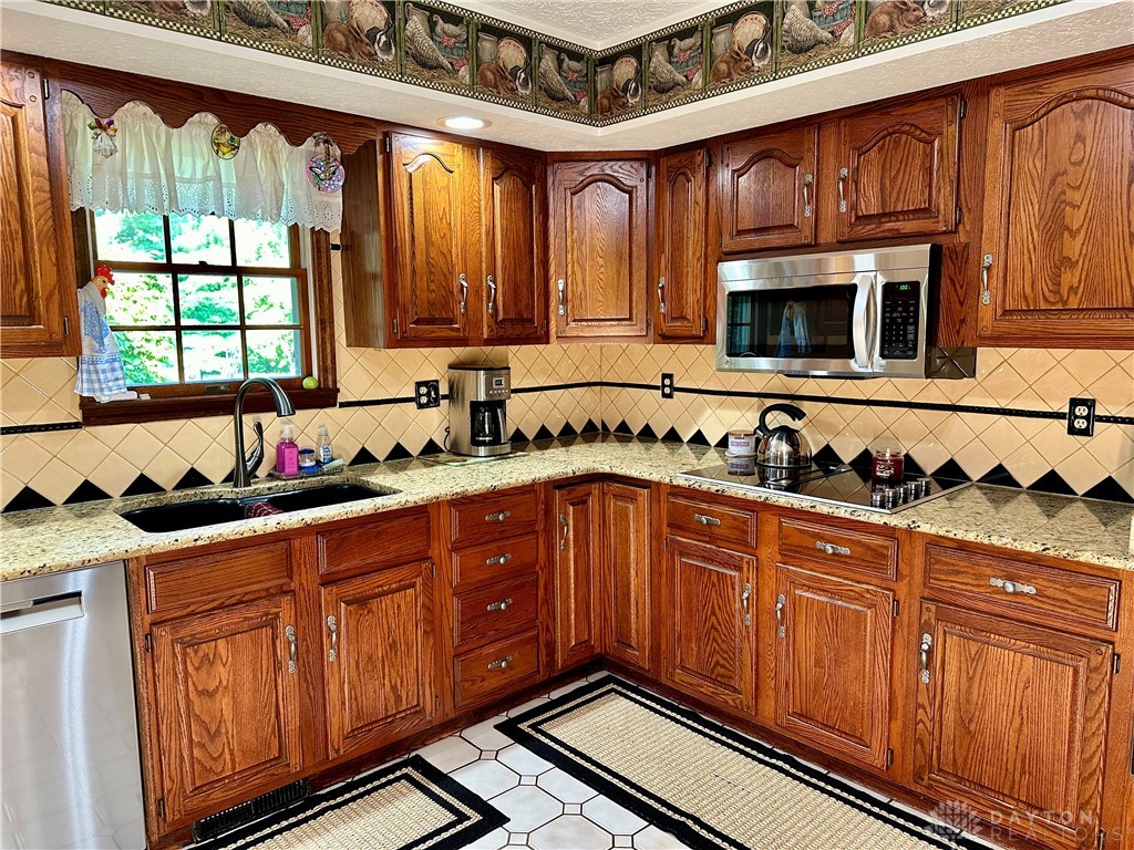 4920 Spring Valley Road, London, Ohio image 27