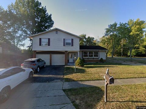 Photo of 4350 Honeybrook Avenue, Clayton, OH 45415 (MLS # 956213)