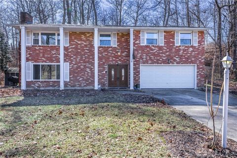 Photo of 2708 Eckley Boulevard, Dayton, OH 45449 (MLS # 952989)
