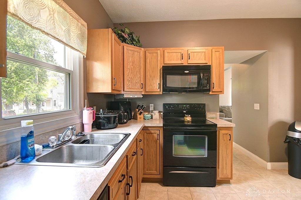 631 Saint Nicholas Avenue, Dayton, Ohio image 11
