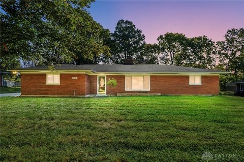 Photo of 5290 Wheaton Street, Dayton, OH 45429 (MLS # 943442)