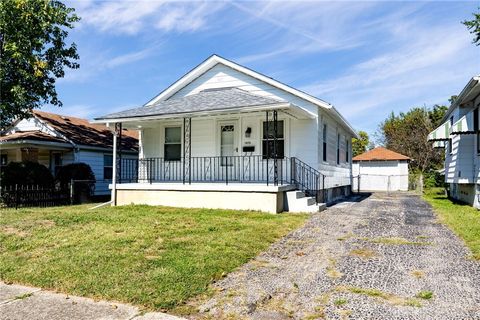 Tiny photo for 1025 Weng Avenue, Dayton, OH 45420 (MLS # 945559)