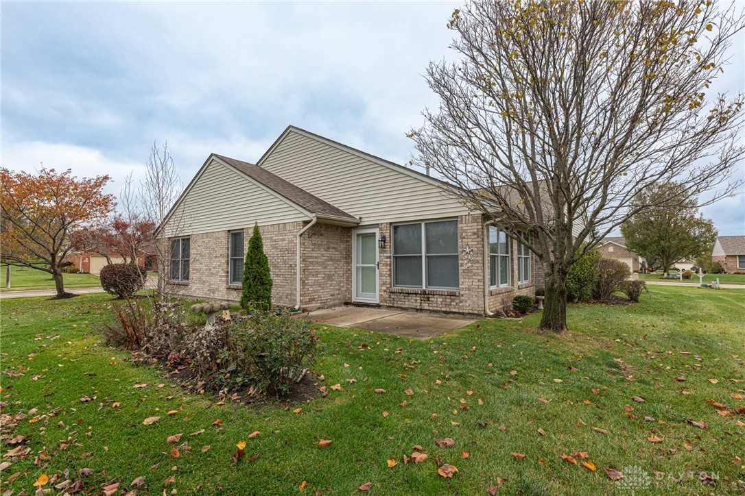 1641 Brandonhall Drive, Miamisburg, Ohio image 29