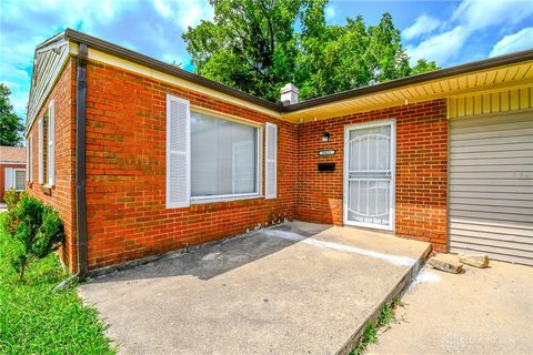 Photo of 3821 Lori Sue Avenue, Dayton, OH 45406 (MLS # 940520)