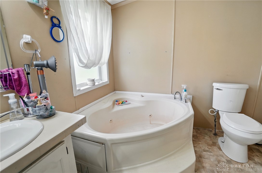 10820 W National Road, Brookville, Ohio image 40
