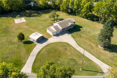 Photo of 1109 Montgomery Avenue, Springfield, OH 45506 (MLS # 942945)