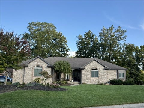 Homes For Sale - 10 Elie Court<br/> Springboro, OH 45066