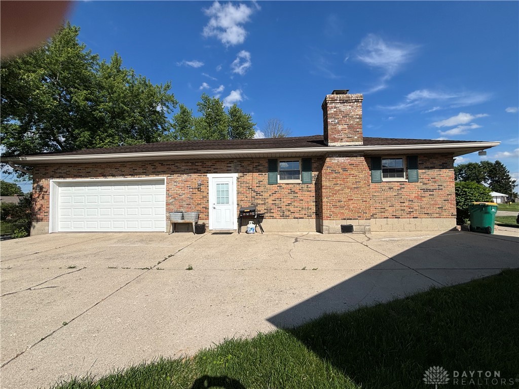 4367 Helena Court, Springfield, Ohio image 4