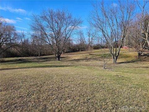 Photo of 7507 Chambersburg Road, Dayton, OH 45424 (MLS # 950791)