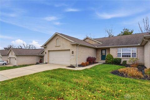 Photo of 2122 Castle Pines Court, Hamilton, OH 45013 (MLS # 951032)