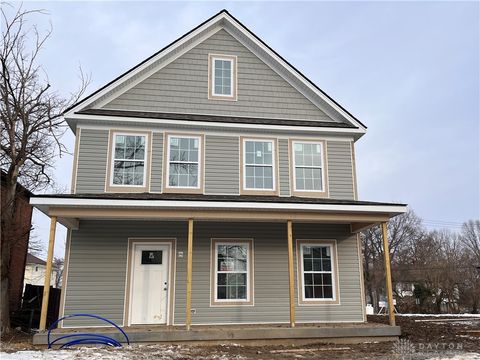 Photo of 2068 Ravenwood Avenue, Dayton, OH 45406 (MLS # 940818)