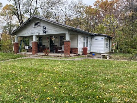 Photo of 7795 Hetzler Road, Middletown, OH 45042 (MLS # 946707) Photo of 7795 Hetzler Road, Middletown, OH 45042 (MLS # 946707)