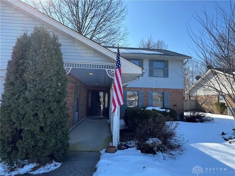 Photo of 6578 Charlesgate Road, Dayton, OH 45424 (MLS # 952228)