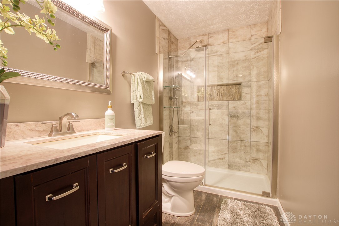 233 N Curry Road, Wilmington, Ohio image 16