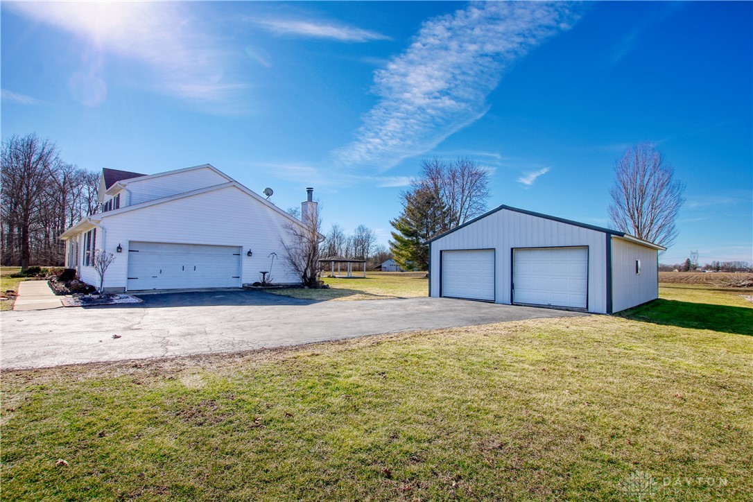 233 N Curry Road, Wilmington, Ohio image 3