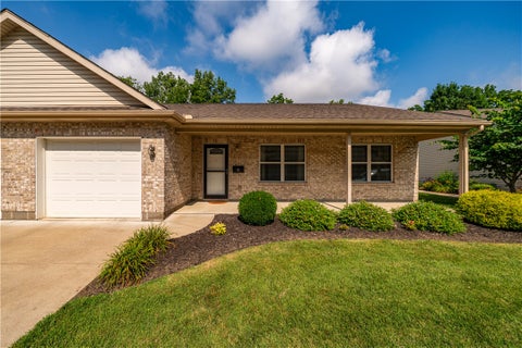 Homes For Sale - 92 Locust Drive<br/> Springboro, OH 45066