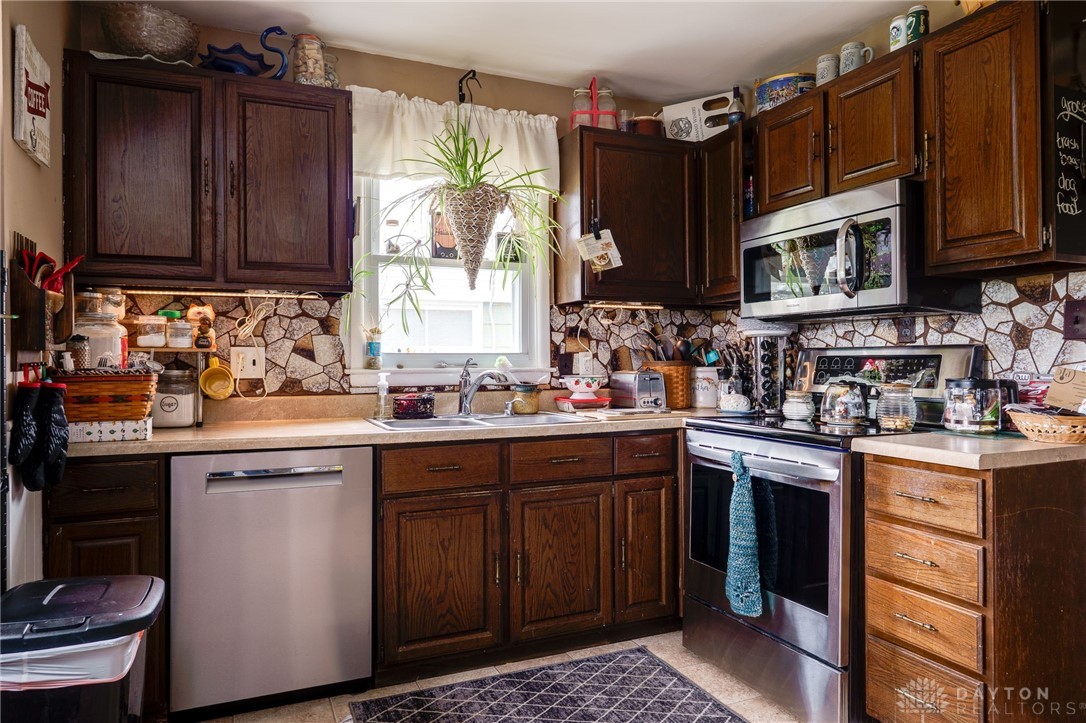 1022 Adams Street, Fairborn, Ohio image 10