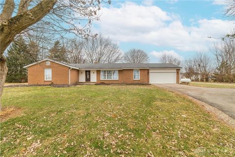Photo of 11724 Pansing Road, Brookville, OH 45309 (MLS # 948647)