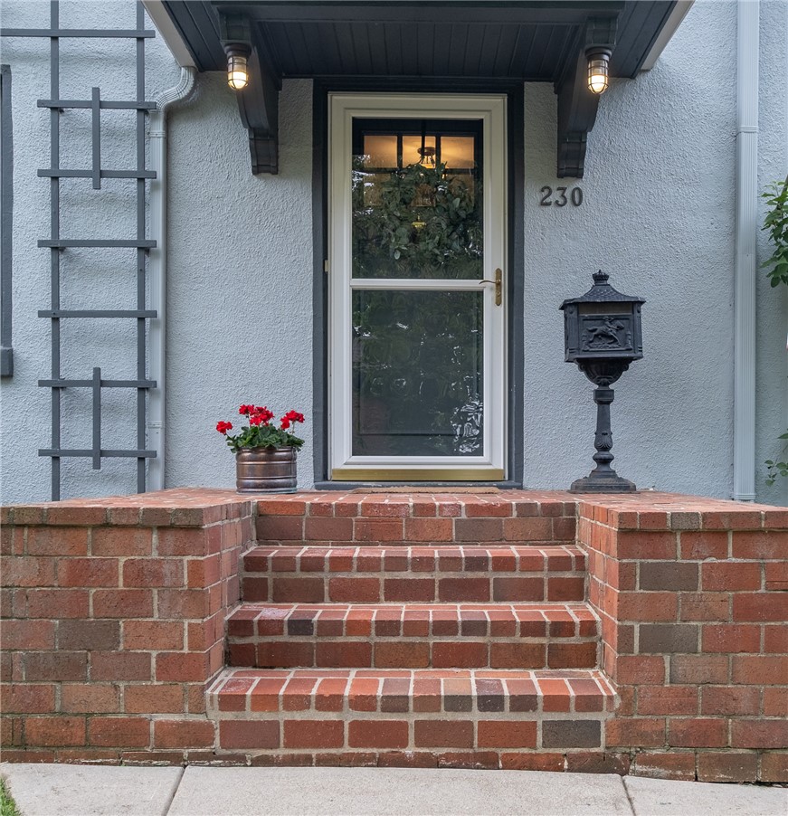230 Volusia Avenue
