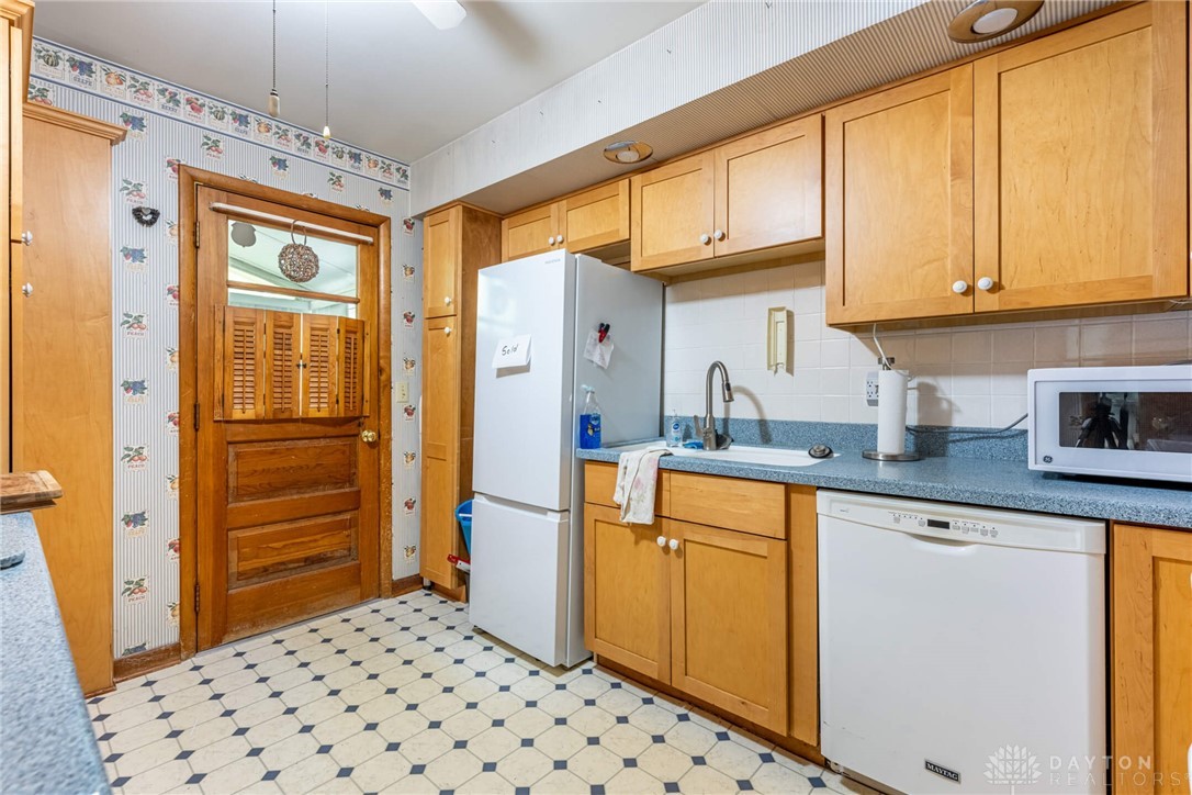 3222 Delrey Road, Springfield, Ohio image 7
