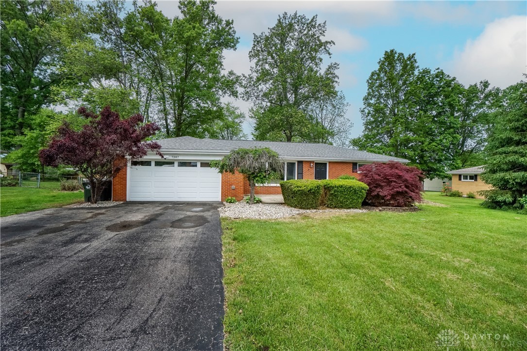 7387 Robin Drive, Maineville, Ohio image 1