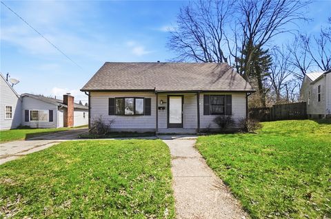 Photo of 1835 S Sweetbriar Lane, Springfield, OH 45505 (MLS # 954777)