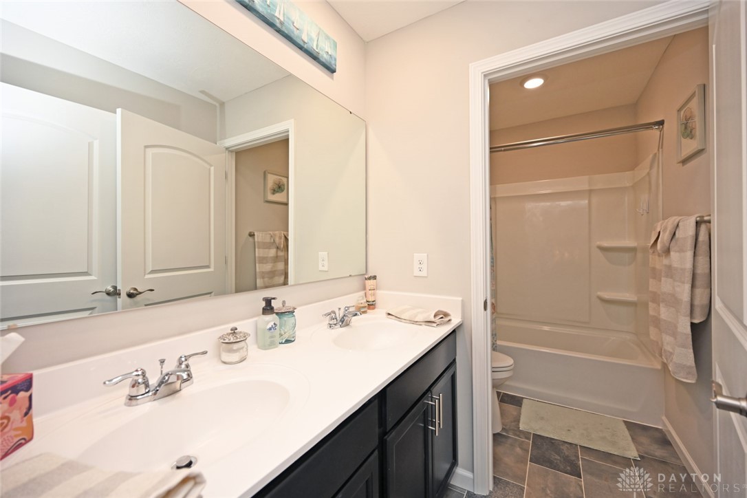 5341 Valley View Drive, Morrow, Ohio image 34