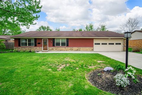 Photo of 70 Gulfwood Court, Centerville, OH 45458 (MLS # 956848)