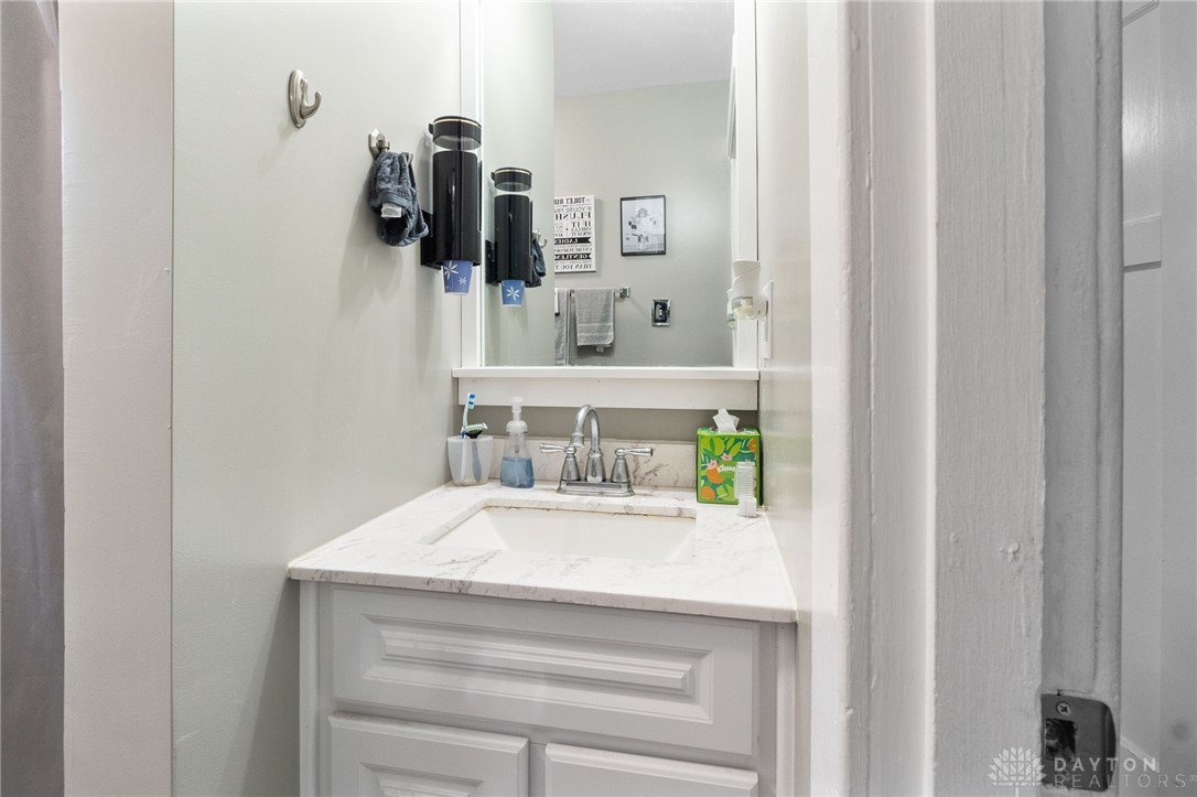 2121 N Fairfield Road, Beavercreek, Ohio image 17