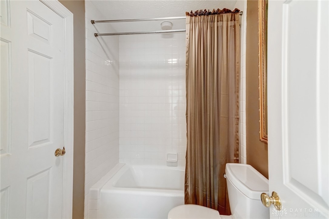 4649 Schrubb Drive, Dayton, Ohio image 42