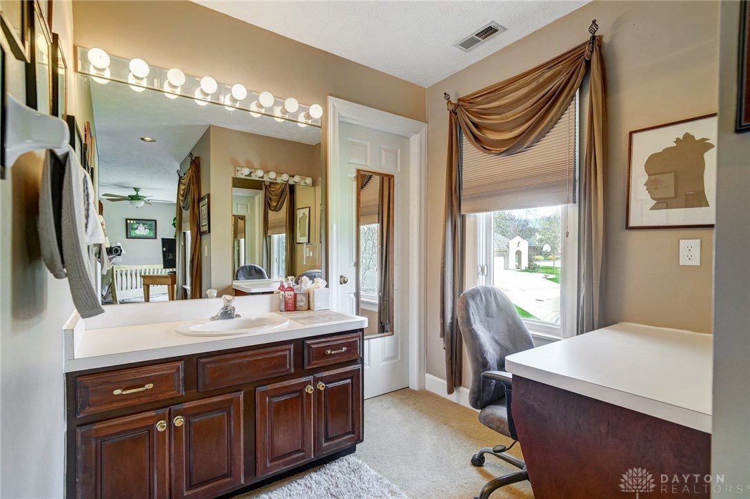 4649 Schrubb Drive, Dayton, Ohio image 41