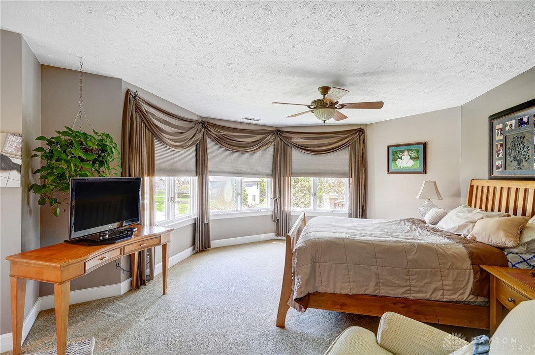 4649 Schrubb Drive, Dayton, Ohio image 39