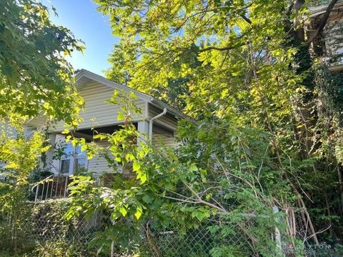 Tiny photo for 124 Knecht Drive, Dayton, OH 45405 (MLS # 946174)