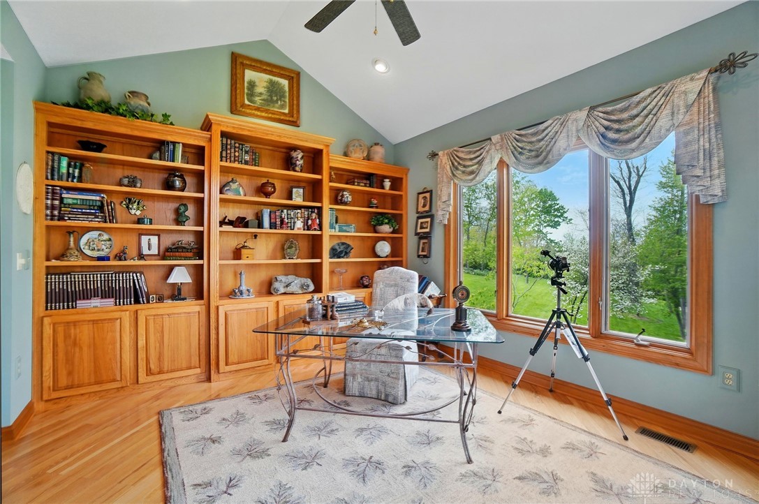 1585 Oakwood Trail, Beavercreek Township, Ohio image 14