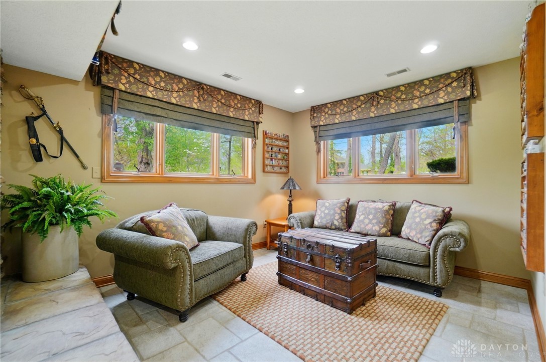 1585 Oakwood Trail, Beavercreek Township, Ohio image 47