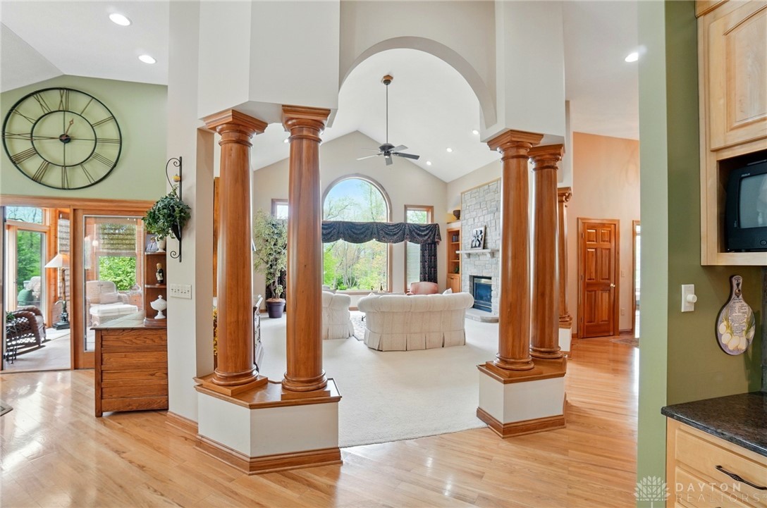 1585 Oakwood Trail, Beavercreek Township, Ohio image 17