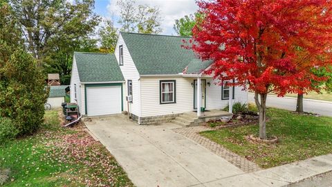 Photo of 40 Iris Avenue, Farmersville, OH 45325 (MLS # 946711)