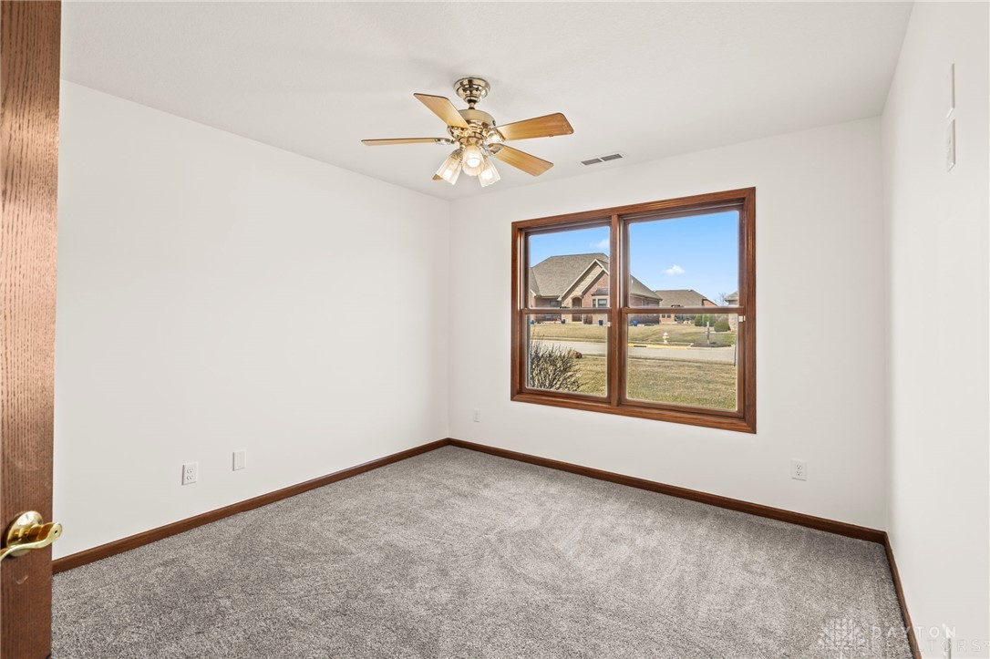 1220 Hazeldean Court, Troy, Ohio image 15