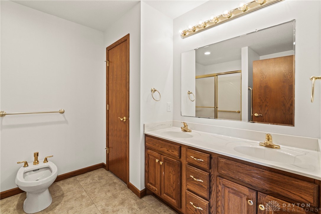 1220 Hazeldean Court, Troy, Ohio image 22