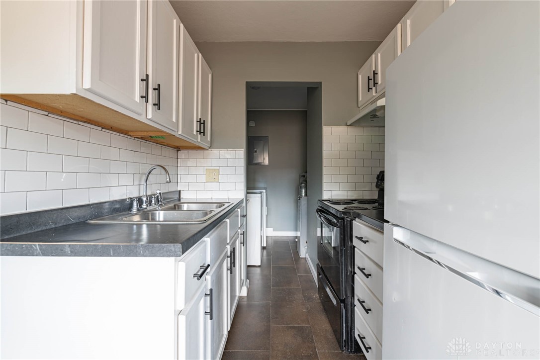 Dayton, Ohio 45402, United States, 1 Bedroom Bedrooms, ,1 BathroomBathrooms,Residential,Active,233008