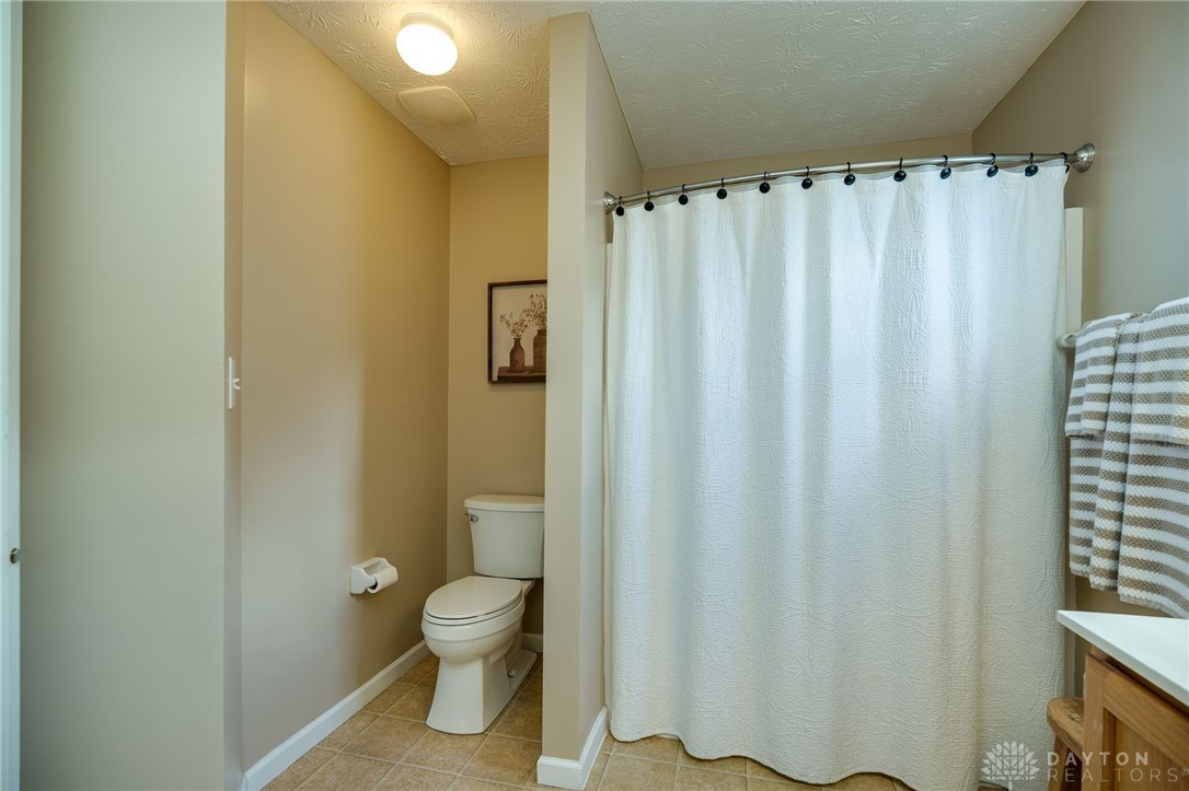 476 Stanton Drive, Springboro, Ohio image 33