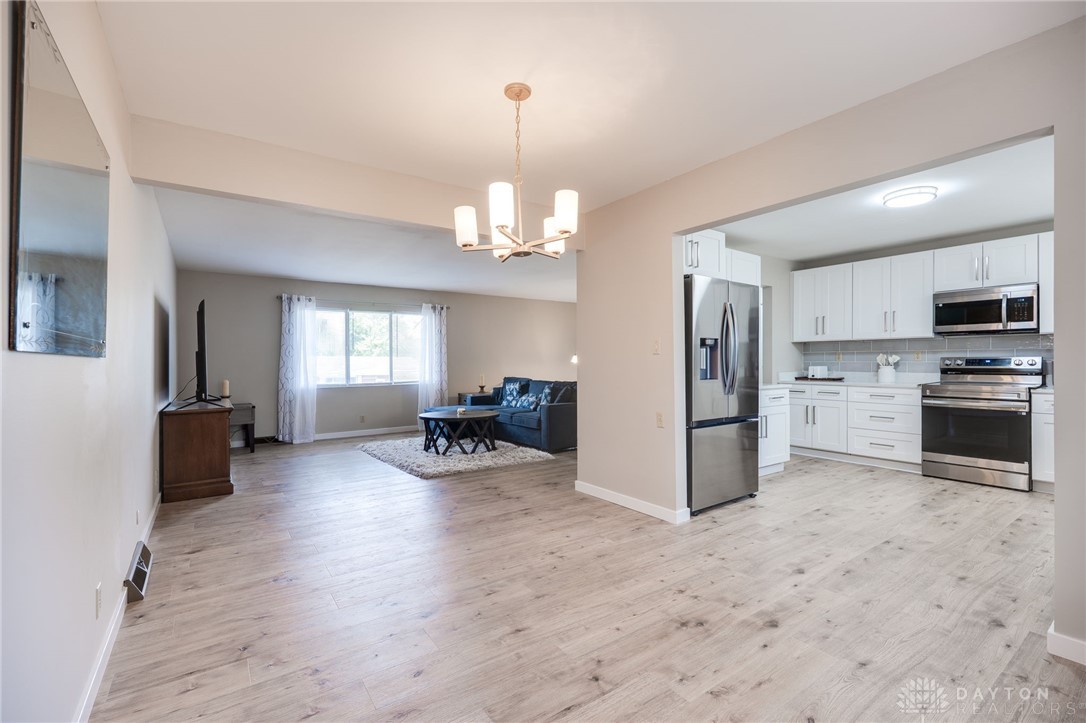 Dayton, Ohio 45431, United States, 5 Bedrooms Bedrooms, ,3 BathroomsBathrooms,Residential,Active,211471