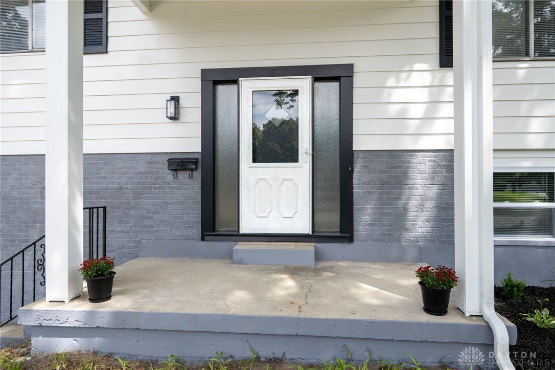 Dayton, Ohio 45431, United States, 5 Bedrooms Bedrooms, ,3 BathroomsBathrooms,Residential,Active,211471